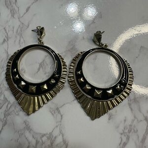 Belle Noel by Kim Kardashian Egyptian Waves Hoop Earrings in Gold